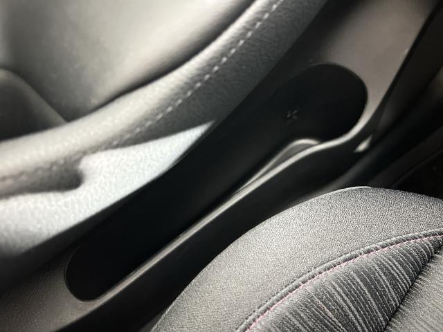 クラウン アスリートS-T 純正8型SDナビ バックカメラ フルセグ クルコン SOSコール アイドリングS ECO 革巻きステアリング パドルシフト 純正リアアンダースポイラー ETC 純正17インチAW lEDヘッドランプ(34枚目)