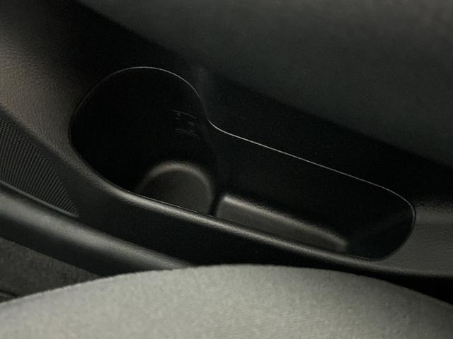 クラウン アスリートS-T 純正8型SDナビ バックカメラ フルセグ クルコン SOSコール アイドリングS ECO 革巻きステアリング パドルシフト 純正リアアンダースポイラー ETC 純正17インチAW lEDヘッドランプ(36枚目)