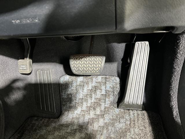 クラウン アスリートS-T 純正8型SDナビ バックカメラ フルセグ クルコン SOSコール アイドリングS ECO 革巻きステアリング パドルシフト 純正リアアンダースポイラー ETC 純正17インチAW lEDヘッドランプ(50枚目)