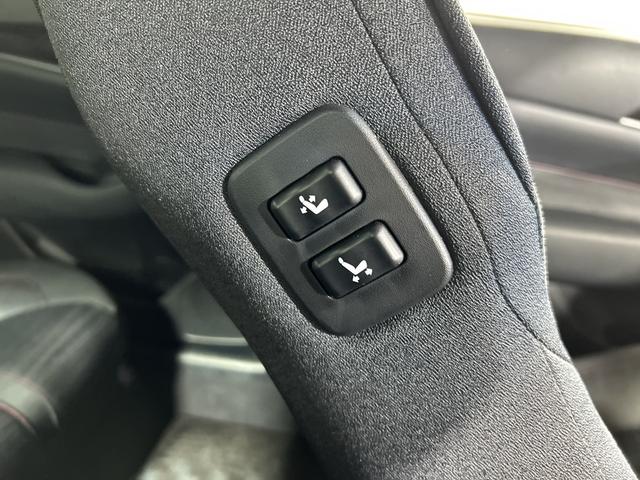 クラウン アスリートS-T 純正8型SDナビ バックカメラ フルセグ クルコン SOSコール アイドリングS ECO 革巻きステアリング パドルシフト 純正リアアンダースポイラー ETC 純正17インチAW lEDヘッドランプ(52枚目)