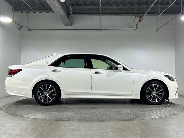 クラウン アスリートS-T 純正8型SDナビ バックカメラ フルセグ クルコン SOSコール アイドリングS ECO 革巻きステアリング パドルシフト 純正リアアンダースポイラー ETC 純正17インチAW lEDヘッドランプ(63枚目)