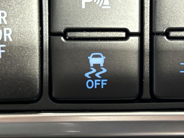 【横滑り抑制機能】雨や雪で滑りやすい路面などで横滑りが発生した時、ブレーキとエンジン出力を自動的にコントロールし、優れた車両安定性を実現します!