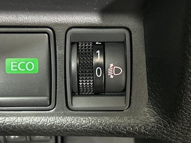 エクストレイル 20X エマージェンシーブレーキパッケージ 社外9型ナビ Bカメラ LDW AEB 進入禁止 アイドリングS カブロンシート 前席シートヒーター 革巻きステアリング 前後ソナー LED 社外前ドラレコ インテリキー プッシュスタート(25枚目)