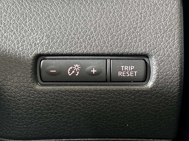 エクストレイル 20X エマージェンシーブレーキパッケージ 社外9型ナビ Bカメラ LDW AEB 進入禁止 アイドリングS カブロンシート 前席シートヒーター 革巻きステアリング 前後ソナー LED 社外前ドラレコ インテリキー プッシュスタート(26枚目)