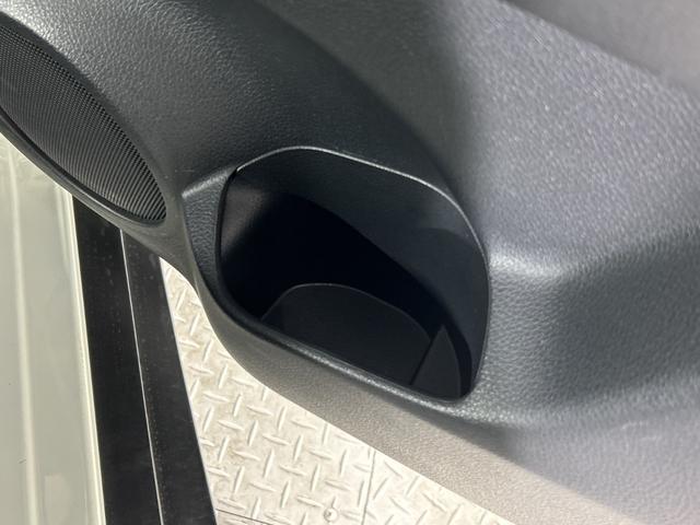 エクストレイル 20X エマージェンシーブレーキパッケージ 社外9型ナビ Bカメラ LDW AEB 進入禁止 アイドリングS カブロンシート 前席シートヒーター 革巻きステアリング 前後ソナー LED 社外前ドラレコ インテリキー プッシュスタート(43枚目)