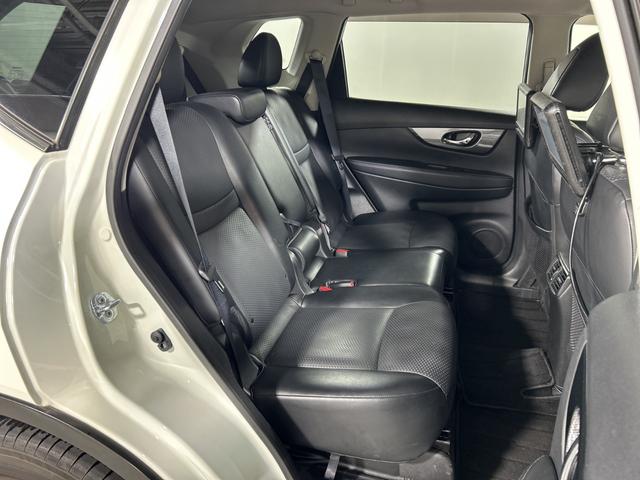 エクストレイル 20X エマージェンシーブレーキパッケージ 社外9型ナビ Bカメラ LDW AEB 進入禁止 アイドリングS カブロンシート 前席シートヒーター 革巻きステアリング 前後ソナー LED 社外前ドラレコ インテリキー プッシュスタート(53枚目)