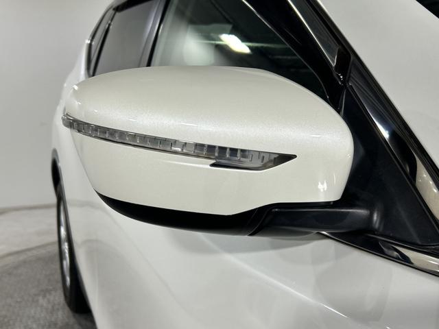 エクストレイル 20X エマージェンシーブレーキパッケージ 社外9型ナビ Bカメラ LDW AEB 進入禁止 アイドリングS カブロンシート 前席シートヒーター 革巻きステアリング 前後ソナー LED 社外前ドラレコ インテリキー プッシュスタート(67枚目)