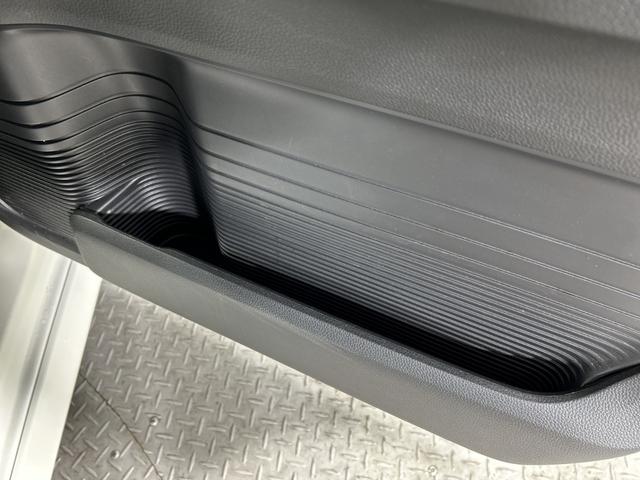 N-BOXカスタム G・EXホンダセンシング ホンダセンシング 純正8型ナビ バックカメラ 両側電動スライドドア ビルトインETC ドライブレコーダー シートヒーター LEDヘッドライト フォグランプ 純正マット 純正バイザー 純正14インチAW(30枚目)