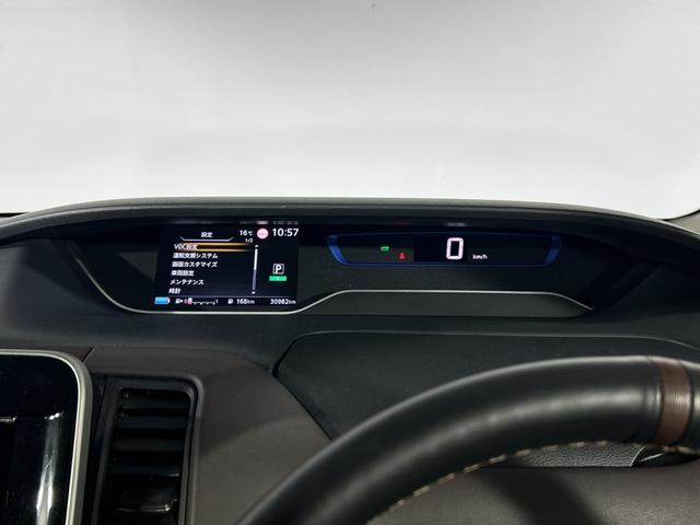 セレナ e-パワー ハイウェイスターG 社外ナビ アラウンドビューM 先進安全装備 プロパイロット Dルームミラー パーキングA 両側電動 ステアリングH 合皮シート 社外TPMS ブラウン内装 2列目3列目シートバックT/USBソケット(12枚目)