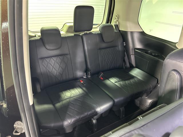 セレナ e-パワー ハイウェイスターG 社外ナビ アラウンドビューM 先進安全装備 プロパイロット Dルームミラー パーキングA 両側電動 ステアリングH 合皮シート 社外TPMS ブラウン内装 2列目3列目シートバックT/USBソケット(30枚目)