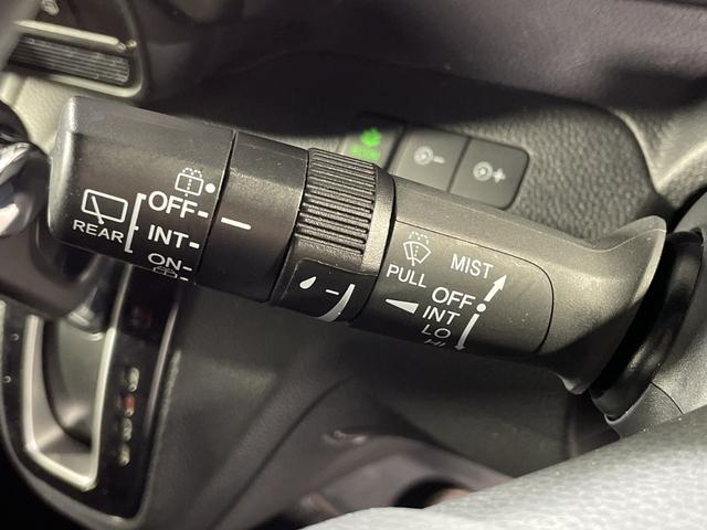 N-BOXカスタム G・Lホンダセンシング ホンダセンシング 純正8型ナビ バックカメラ 片側電動スライドドア ビルトインETC スマートキー プッシュスタートボタン LEDヘッドライト ステアリングスイッチ ECON Autoライト バイザー(9枚目)