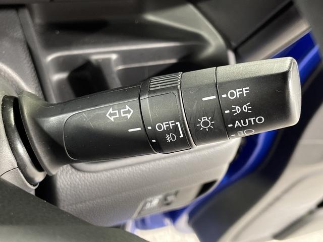 N-BOXカスタム G・Lホンダセンシング ホンダセンシング 純正8型ナビ バックカメラ 片側電動スライドドア ビルトインETC スマートキー プッシュスタートボタン LEDヘッドライト ステアリングスイッチ ECON Autoライト バイザー(12枚目)