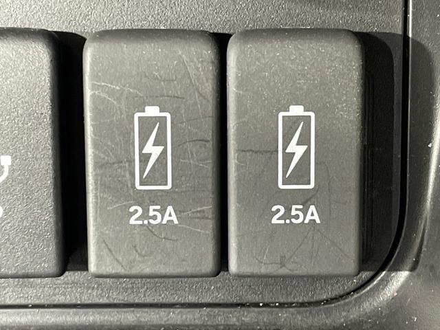 N-BOXカスタム G・Lホンダセンシング ホンダセンシング 純正8型ナビ バックカメラ 片側電動スライドドア ビルトインETC スマートキー プッシュスタートボタン LEDヘッドライト ステアリングスイッチ ECON Autoライト バイザー(21枚目)