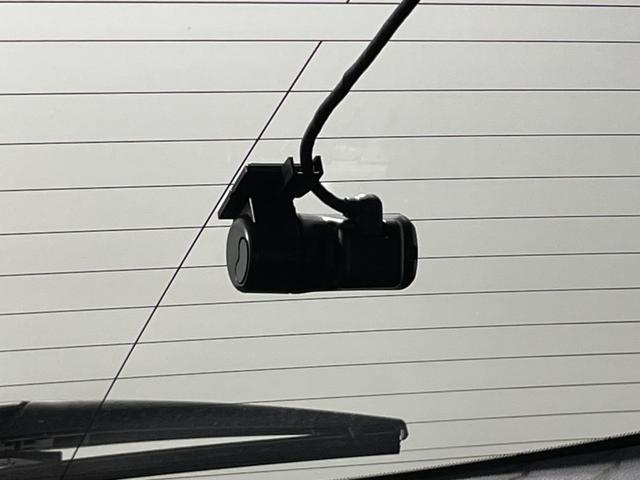 ＣＸ－６０ ＸＤ－ハイブリッド　プレミアムスポーツ　マツダコネクト１２．３型ＳＤナビ　ＢＯＳＥ　３６０度カメラ　パノラマＳＲ　ＰＢＤ　ｉ－ＡＣＴＩＶＳＥＮＳＥ　ステアリングＨ　革／スエードシート　前Ｐシート／ベンチレーション　前後シートＨ　ＡＬＨ　Ｑｉ（8枚目）