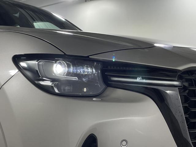 ＣＸ－６０ ＸＤ－ハイブリッド　プレミアムスポーツ　マツダコネクト１２．３型ＳＤナビ　ＢＯＳＥ　３６０度カメラ　パノラマＳＲ　ＰＢＤ　ｉ－ＡＣＴＩＶＳＥＮＳＥ　ステアリングＨ　革／スエードシート　前Ｐシート／ベンチレーション　前後シートＨ　ＡＬＨ　Ｑｉ（71枚目）