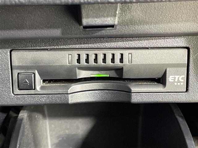 アルファード 2.5S トヨタセーフティセンス 純正10型ナビ バックカメラ 純正12型フリップダウンモニター 両側電動スライドドア MTモード ビルトインETC ドライブレコーダー 電動サイドブレーキ スペアキー LED(8枚目)