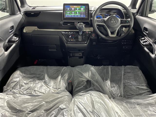 デリカミニ T プレミアム 届出済未使用車 純正9型DA e-アシスト マイパイロット 2トーンカラー ルーフレール 両側電動 Dルームミラー マルチアラウンドビューM 前シートH ステアリングH LED 電動PB/オートBH(2枚目)