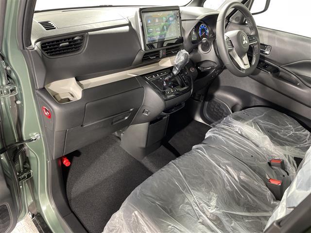 デリカミニ T プレミアム 届出済未使用車 純正9型DA e-アシスト マイパイロット 2トーンカラー ルーフレール 両側電動 Dルームミラー マルチアラウンドビューM 前シートH ステアリングH LED 電動PB/オートBH(17枚目)