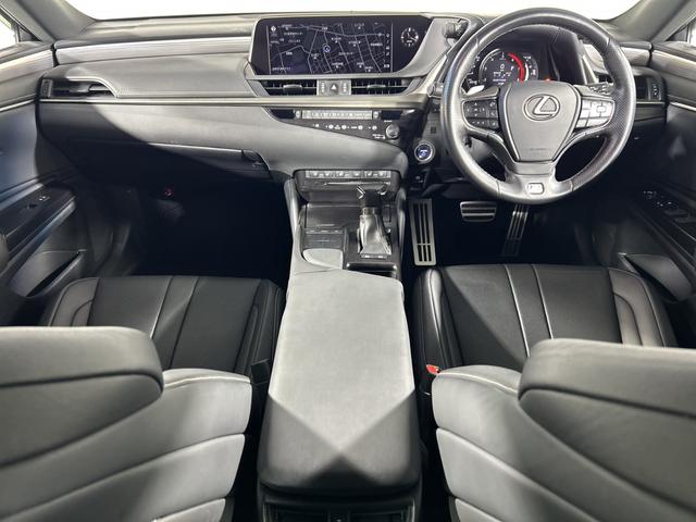 ES ES300h Fスポーツ 純正ナビ バックカメラ ムーンルーフ セーフティシステムプラス BSM PKSB HUD Dミラー パワートランク 3眼LEDヘッドランプ 合皮シート 前パワーシート/シートヒーター/ベンチレーション(2枚目)