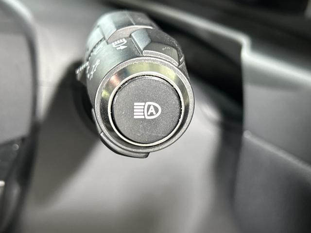 ES ES300h Fスポーツ 純正ナビ バックカメラ ムーンルーフ セーフティシステムプラス BSM PKSB HUD Dミラー パワートランク 3眼LEDヘッドランプ 合皮シート 前パワーシート/シートヒーター/ベンチレーション(28枚目)