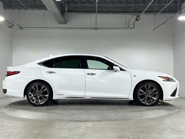 ES ES300h Fスポーツ 純正ナビ バックカメラ ムーンルーフ セーフティシステムプラス BSM PKSB HUD Dミラー パワートランク 3眼LEDヘッドランプ 合皮シート 前パワーシート/シートヒーター/ベンチレーション(63枚目)