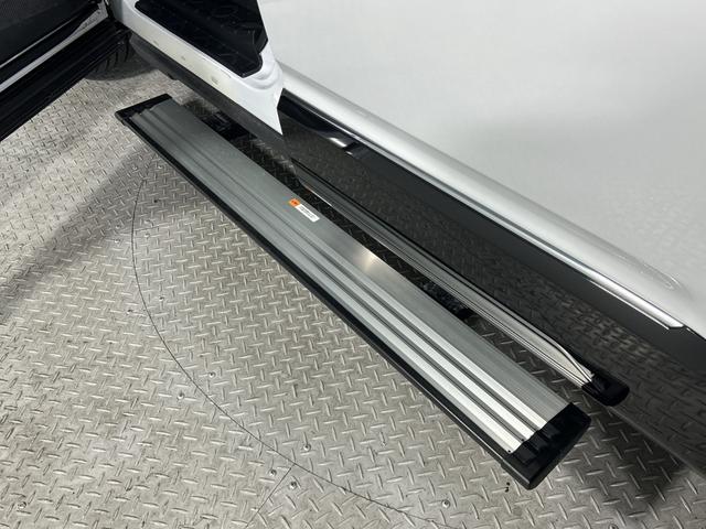 デリカD:5 シャモニー 社外11型ナビ マルチアラウンドビューM セーフティA 両側電動 PBD アイドリングS LEDヘッド/フォグランプ 半革シート D席パワーシート 前シートヒーター パドルシフト ステアリングH(7枚目)