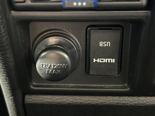 デリカD:5 シャモニー 社外11型ナビ マルチアラウンドビューM セーフティA 両側電動 PBD アイドリングS LEDヘッド/フォグランプ 半革シート D席パワーシート 前シートヒーター パドルシフト ステアリングH(39枚目)