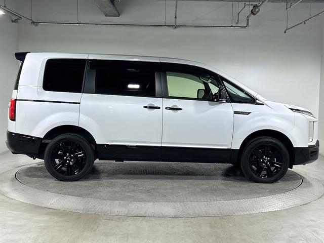 デリカD:5 シャモニー 社外11型ナビ マルチアラウンドビューM セーフティA 両側電動 PBD アイドリングS LEDヘッド/フォグランプ 半革シート D席パワーシート 前シートヒーター パドルシフト ステアリングH(65枚目)