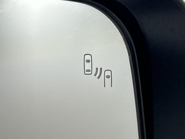 デリカD:5 シャモニー 社外11型ナビ マルチアラウンドビューM セーフティA 両側電動 PBD アイドリングS LEDヘッド/フォグランプ 半革シート D席パワーシート 前シートヒーター パドルシフト ステアリングH(80枚目)