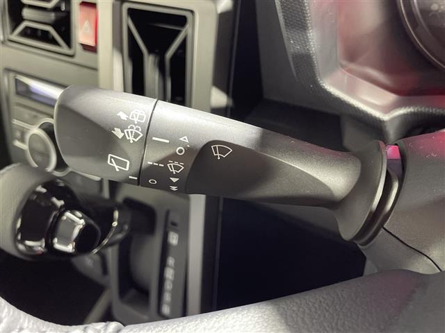 タフト G ダーククロムベンチャー 届出済未使用車 ガラスルーフ シートヒーター 2.1AUSB 電動サイドブレーキ オートブレーキホールド アイドリングストップ機能 コーナーセンサー 革巻きステアリング ステアリングスイッチ LED(21枚目)