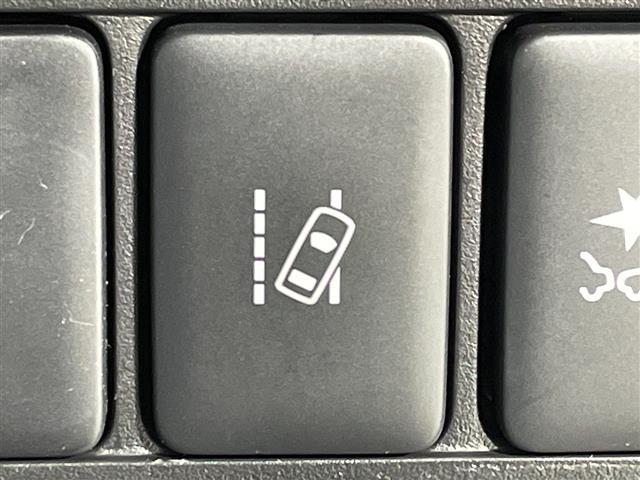 デリカD:5 シャモニー 登録済未使用車 4WD 9型ナビ フリップダウンモニター ステアリングヒーター 両側電動スライドドア シートヒーター パワーシート 電動リアゲート マルチビューカメラ 自動防眩ミラー スペアキー TV(6枚目)