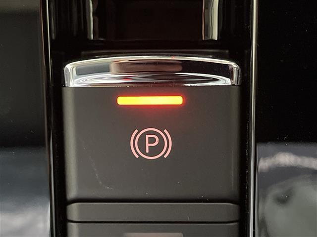 デリカD:5 シャモニー 登録済未使用車 4WD 9型ナビ フリップダウンモニター ステアリングヒーター 両側電動スライドドア シートヒーター パワーシート 電動リアゲート マルチビューカメラ 自動防眩ミラー スペアキー TV(11枚目)