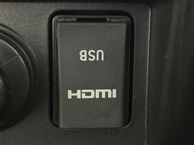 デリカD:5 シャモニー 登録済未使用車 4WD 9型ナビ フリップダウンモニター ステアリングヒーター 両側電動スライドドア シートヒーター パワーシート 電動リアゲート マルチビューカメラ 自動防眩ミラー スペアキー TV(15枚目)