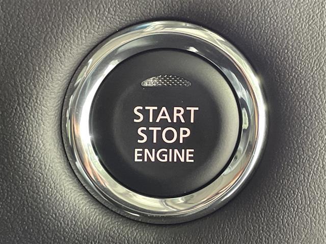 デリカD:5 シャモニー 登録済未使用車 4WD 9型ナビ フリップダウンモニター ステアリングヒーター 両側電動スライドドア シートヒーター パワーシート 電動リアゲート マルチビューカメラ 自動防眩ミラー スペアキー TV(18枚目)