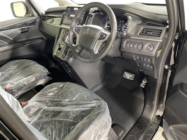 デリカD:5 シャモニー 登録済未使用車 4WD 9型ナビ フリップダウンモニター ステアリングヒーター 両側電動スライドドア シートヒーター パワーシート 電動リアゲート マルチビューカメラ 自動防眩ミラー スペアキー TV(23枚目)