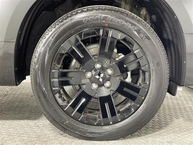 デリカD:5 シャモニー 登録済未使用車 4WD 9型ナビ フリップダウンモニター ステアリングヒーター 両側電動スライドドア シートヒーター パワーシート 電動リアゲート マルチビューカメラ 自動防眩ミラー スペアキー TV(41枚目)