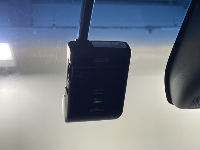 オデッセイ アブソルート・EXホンダセンシング ホンダセンシング 純正9型ナビ 全方位モニター 純正フリップダウンモニター ビルトインETC2.0 前後ドライブレコーダー パワーシート シートヒーター パドルシフト BSM LED スペアキー(8枚目)