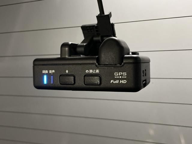 オデッセイ アブソルート・EXホンダセンシング ホンダセンシング 純正9型ナビ 全方位モニター 純正フリップダウンモニター ビルトインETC2.0 前後ドライブレコーダー パワーシート シートヒーター パドルシフト BSM LED スペアキー(9枚目)