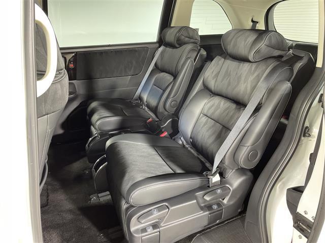 オデッセイ アブソルート・EXホンダセンシング ホンダセンシング 純正8型ナビ 全方位カメラ パーキングアシスト 両側電動スライドドア シートヒーター パワーシート オットマン ビルトインETC2.0 前後ドライブレコーダー パドルシフト LED(15枚目)