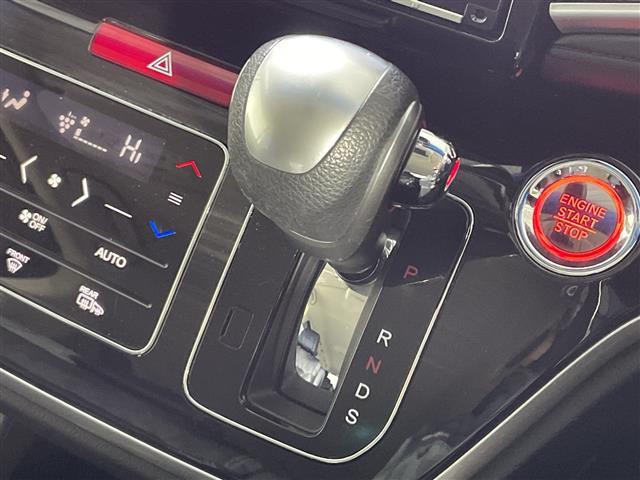 オデッセイ アブソルート・EXホンダセンシング ホンダセンシング 純正8型ナビ 全方位カメラ パーキングアシスト 両側電動スライドドア シートヒーター パワーシート オットマン ビルトインETC2.0 前後ドライブレコーダー パドルシフト LED(31枚目)