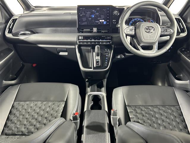 ヴォクシー ハイブリッドS-Z 登録済未使用 純正ディスプレイオーディオ 快適利便パッケージ パノラミックビューモニター パーキングアシスト デジタルインナーミラー AC100V フロントデアイサー BSM CD・DVD LED(43枚目)