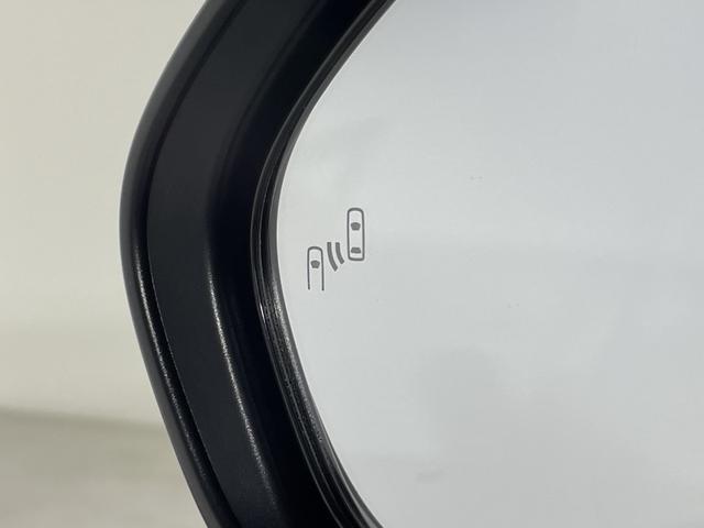 ヤリスクロス ハイブリッドＺ　アドベンチャー　純正ＤＡ　バッククカメラ　ＴＳＳ　ＡＣＣ　ＰＣＳ　ＬＴＡ　ＢＳＭ　ＰＣＴＡ　ＰＫＳＢ　ＲＳＡ　ＨＵＤ　ハーフレザーシート　前席パワーシート　Ｄ席ポジションＭ　ステアリングヒーター　ルーフレール　ＬＥＤ（5枚目）