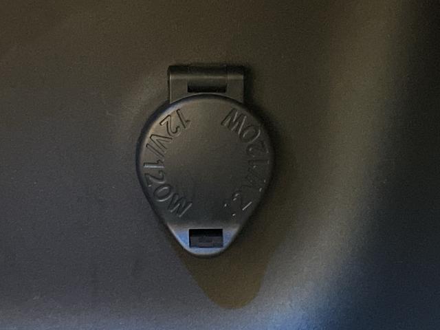 ヤリスクロス ハイブリッドＺ　アドベンチャー　純正ＤＡ　バッククカメラ　ＴＳＳ　ＡＣＣ　ＰＣＳ　ＬＴＡ　ＢＳＭ　ＰＣＴＡ　ＰＫＳＢ　ＲＳＡ　ＨＵＤ　ハーフレザーシート　前席パワーシート　Ｄ席ポジションＭ　ステアリングヒーター　ルーフレール　ＬＥＤ（32枚目）