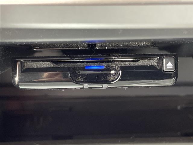 インプレッサスポーツ 2.0i-Sアイサイト 純正8型ナビ バックカメラ フルセグ STIフロントリップ 衝突危険警告 ACC AEB AT誤発進抑制 LDW BSM ふらつき警報 先行車発進告知 前席シートヒーター/PWシート パドルシフト(8枚目)