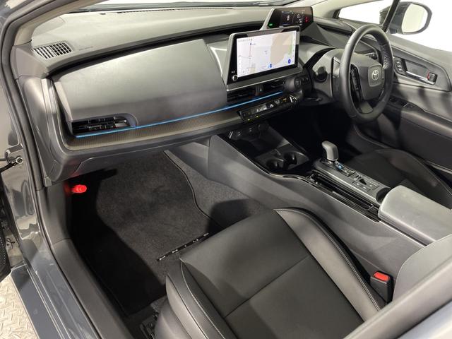 プリウス Ｚ　トヨタセーフティセンス　純正１２．３型ＤＡ　パノラミックビューモニター　デジタルインナーミラー　ＡＣ１００Ｖ　ＢＳＭ　置くだけ充電　メモリシート　シートヒーター　ベンチレーション　モデリスタエアロ（51枚目）