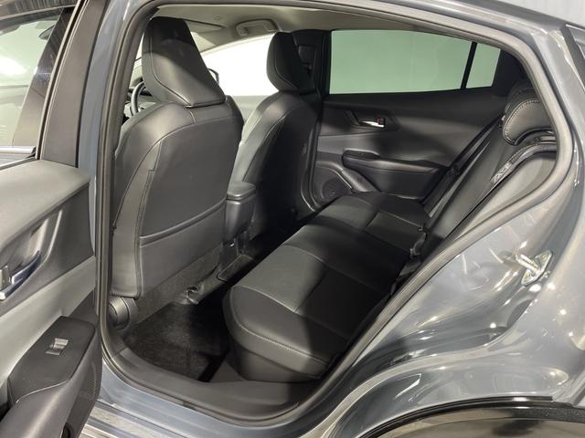 プリウス Ｚ　トヨタセーフティセンス　純正１２．３型ＤＡ　パノラミックビューモニター　デジタルインナーミラー　ＡＣ１００Ｖ　ＢＳＭ　置くだけ充電　メモリシート　シートヒーター　ベンチレーション　モデリスタエアロ（54枚目）
