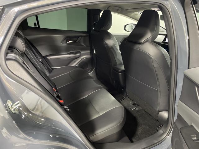 プリウス Ｚ　トヨタセーフティセンス　純正１２．３型ＤＡ　パノラミックビューモニター　デジタルインナーミラー　ＡＣ１００Ｖ　ＢＳＭ　置くだけ充電　メモリシート　シートヒーター　ベンチレーション　モデリスタエアロ（56枚目）