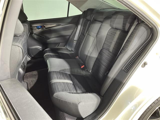 クラウンハイブリッド アスリートＳ　純正メーカーナビ　バックカメラ　クルコン　フルセグ　ＴＲＤフルスポイラー　ＲＡＹＳ２０インチＡＷ　前席シートヒーター／パワーシート　革巻きステアリング　ステアリングヒーター　純正ＥＴＣ　ＬＥＤランプ（11枚目）