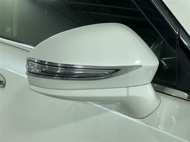 クラウンハイブリッド アスリートＳ　純正メーカーナビ　バックカメラ　クルコン　フルセグ　ＴＲＤフルスポイラー　ＲＡＹＳ２０インチＡＷ　前席シートヒーター／パワーシート　革巻きステアリング　ステアリングヒーター　純正ＥＴＣ　ＬＥＤランプ（25枚目）