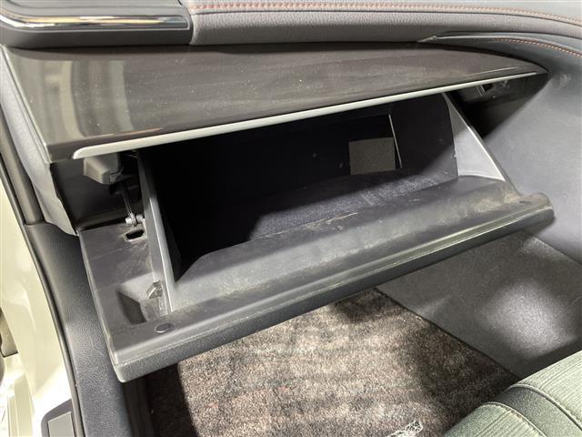 クラウンハイブリッド アスリートＳ　純正メーカーナビ　バックカメラ　クルコン　フルセグ　ＴＲＤフルスポイラー　ＲＡＹＳ２０インチＡＷ　前席シートヒーター／パワーシート　革巻きステアリング　ステアリングヒーター　純正ＥＴＣ　ＬＥＤランプ（41枚目）